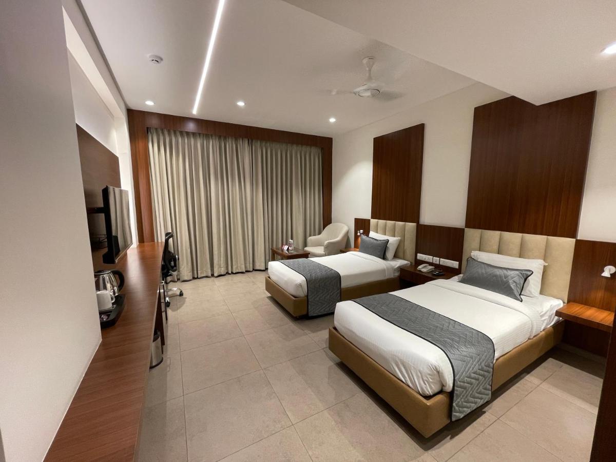 Hotel Jubilee Park Hyderabad Exterior foto