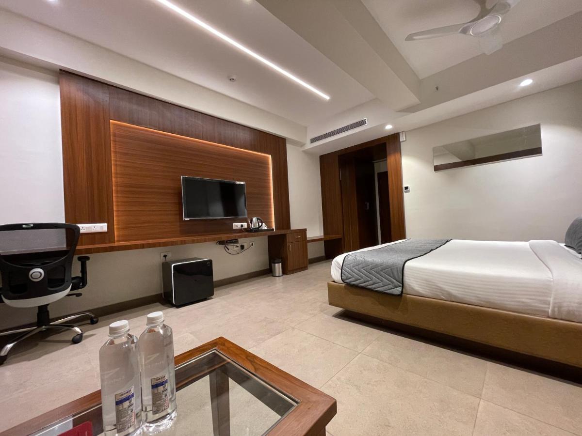 Hotel Jubilee Park Hyderabad Exterior foto